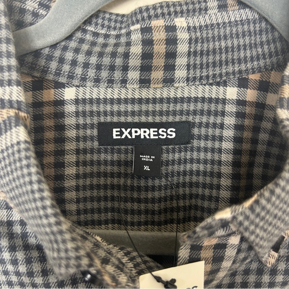 NWT- Express Men’s Plaid Button Down Long Sleeve | Size XL - Picture 5 of 7